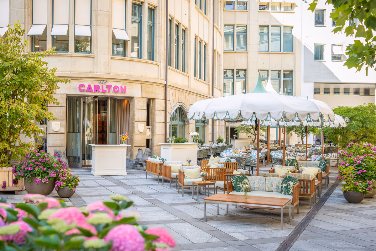 Carlton Restaurant & Bar