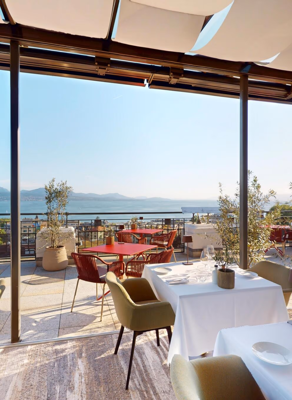 Sky Rooftop im Royal Savoy Lausanne
