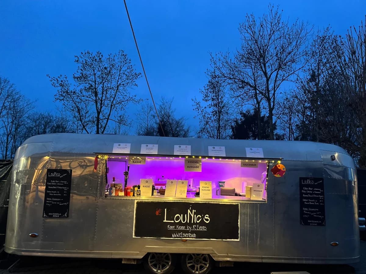 LouNic’s Rollin’ Kitchen 13