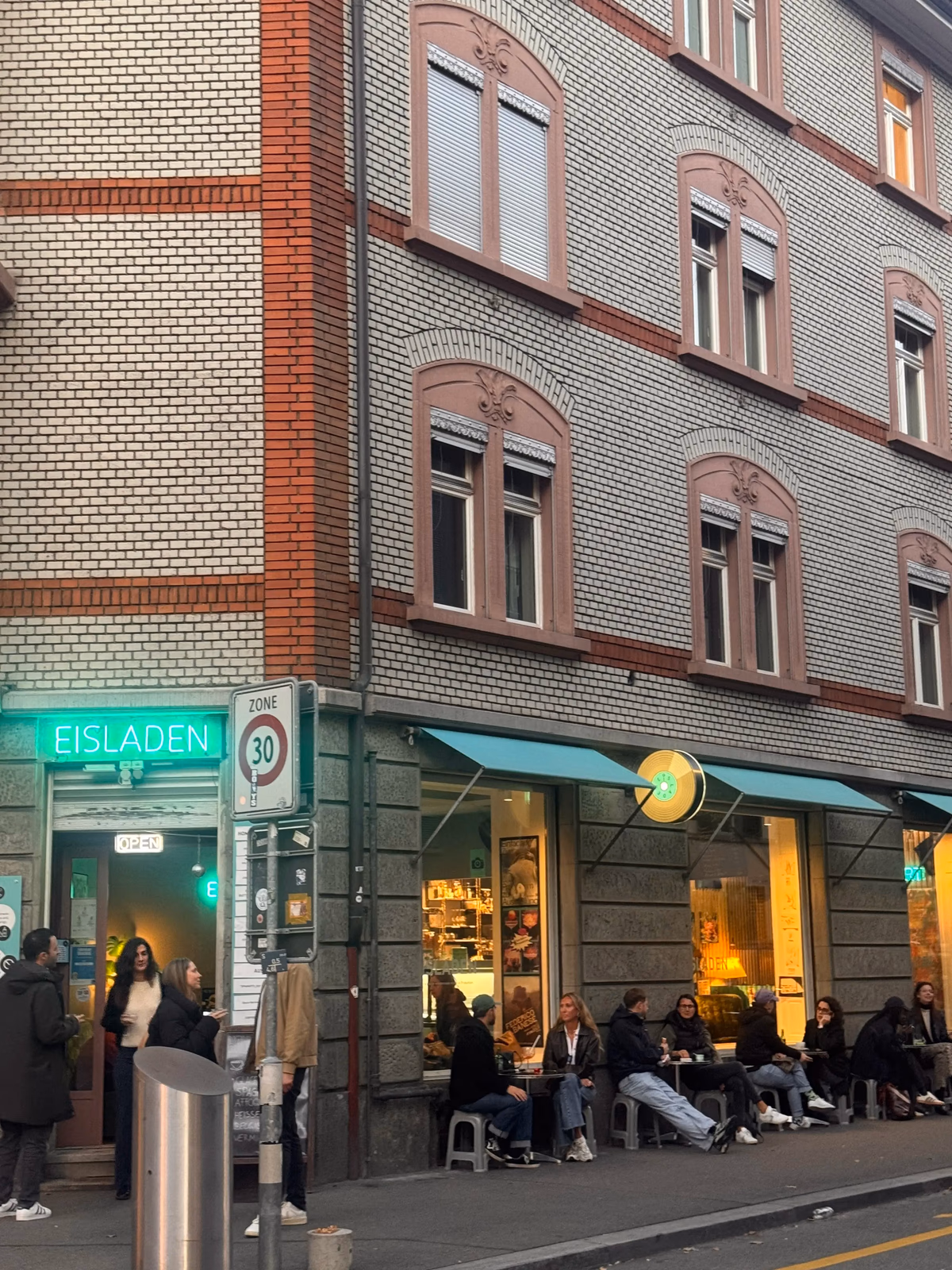 Kulturverliebt GmbH_Eisladen 2