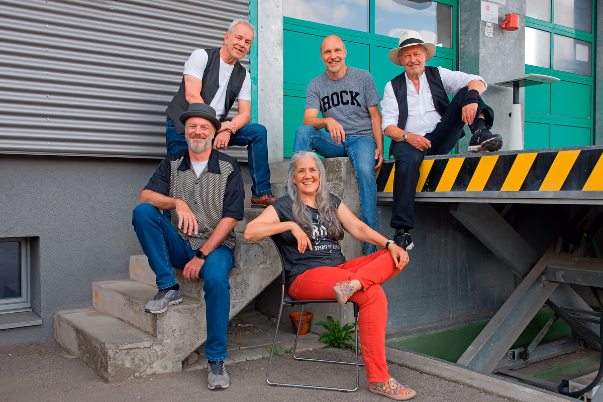 "Seven 7 pm - simply rock and blues"