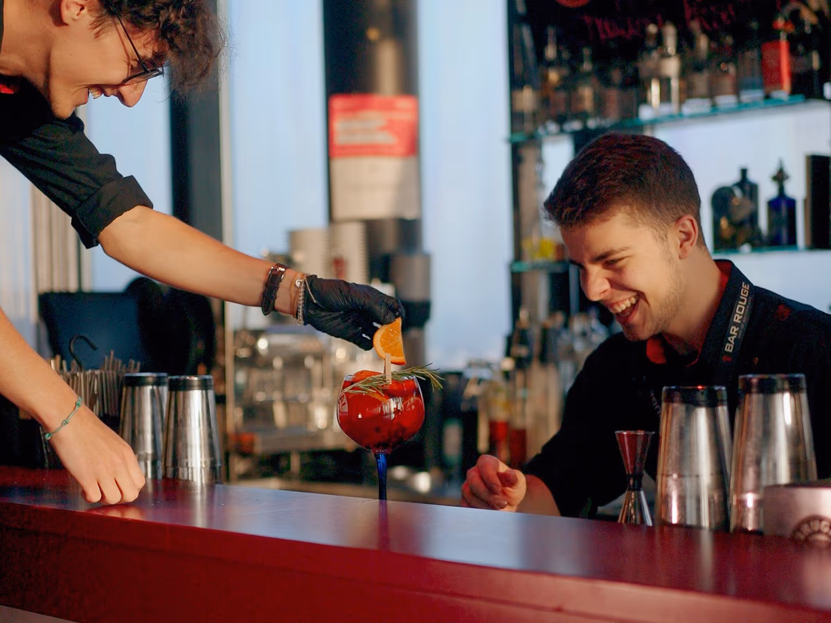 Bar Rouge 10