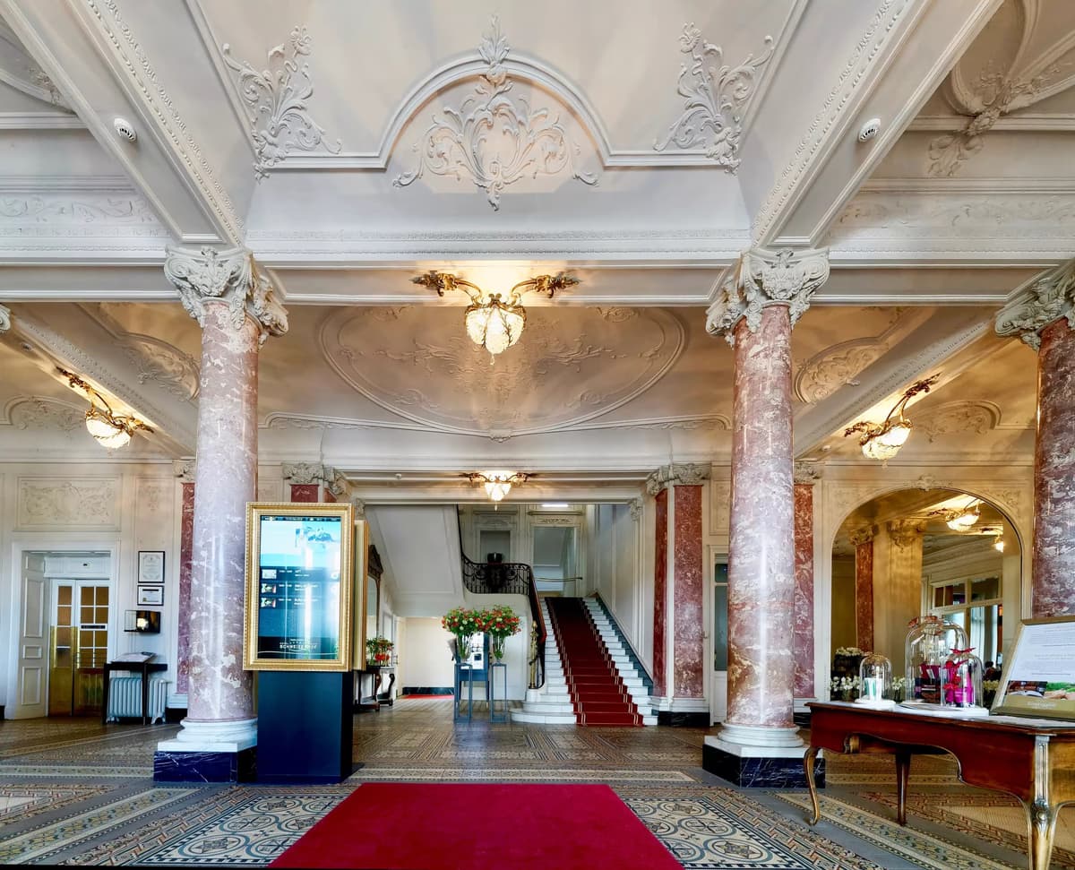 Hotel Schweizerhof Luzern 11